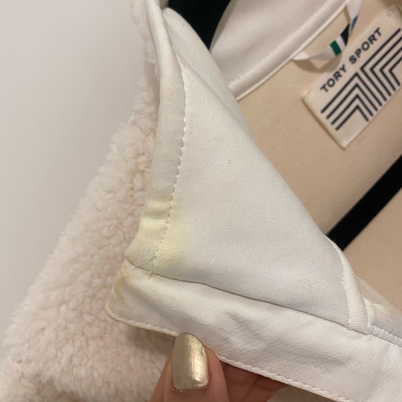 Tory Burch White Fleece with Pockets! - Picture 4 of 4